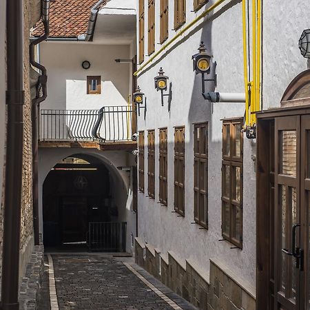 Aparthotel Casa Veche Braşov Esterno foto
