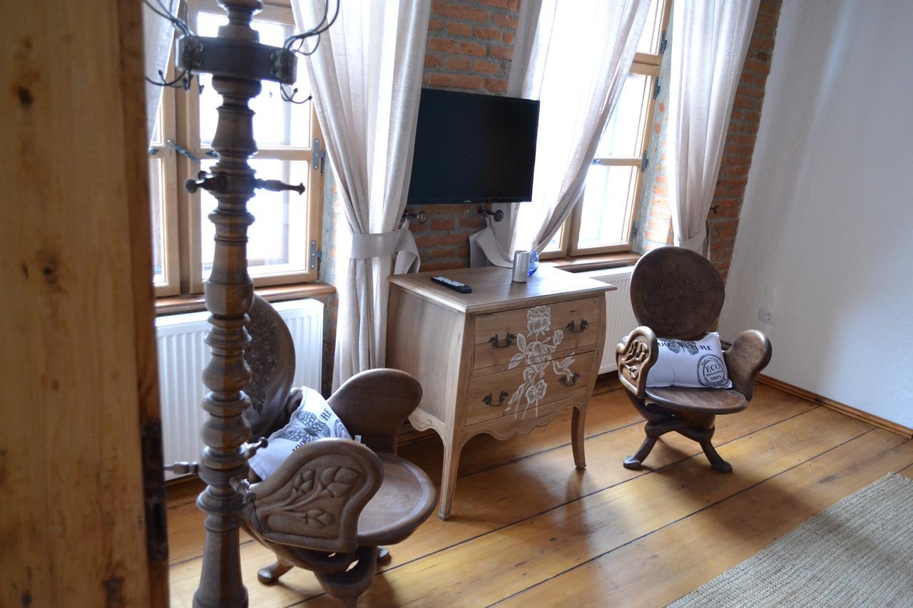 Aparthotel Casa Veche Braşov Esterno foto