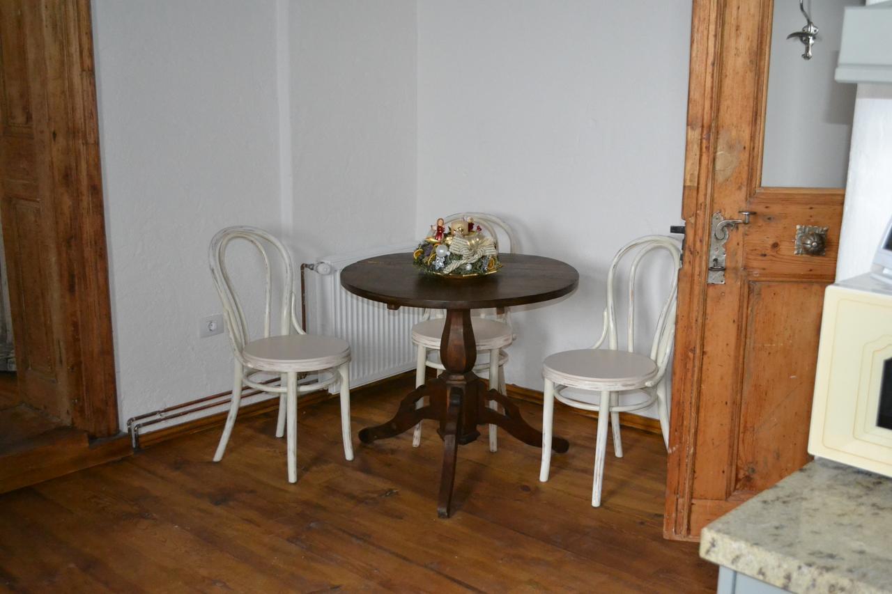 Aparthotel Casa Veche Braşov Esterno foto