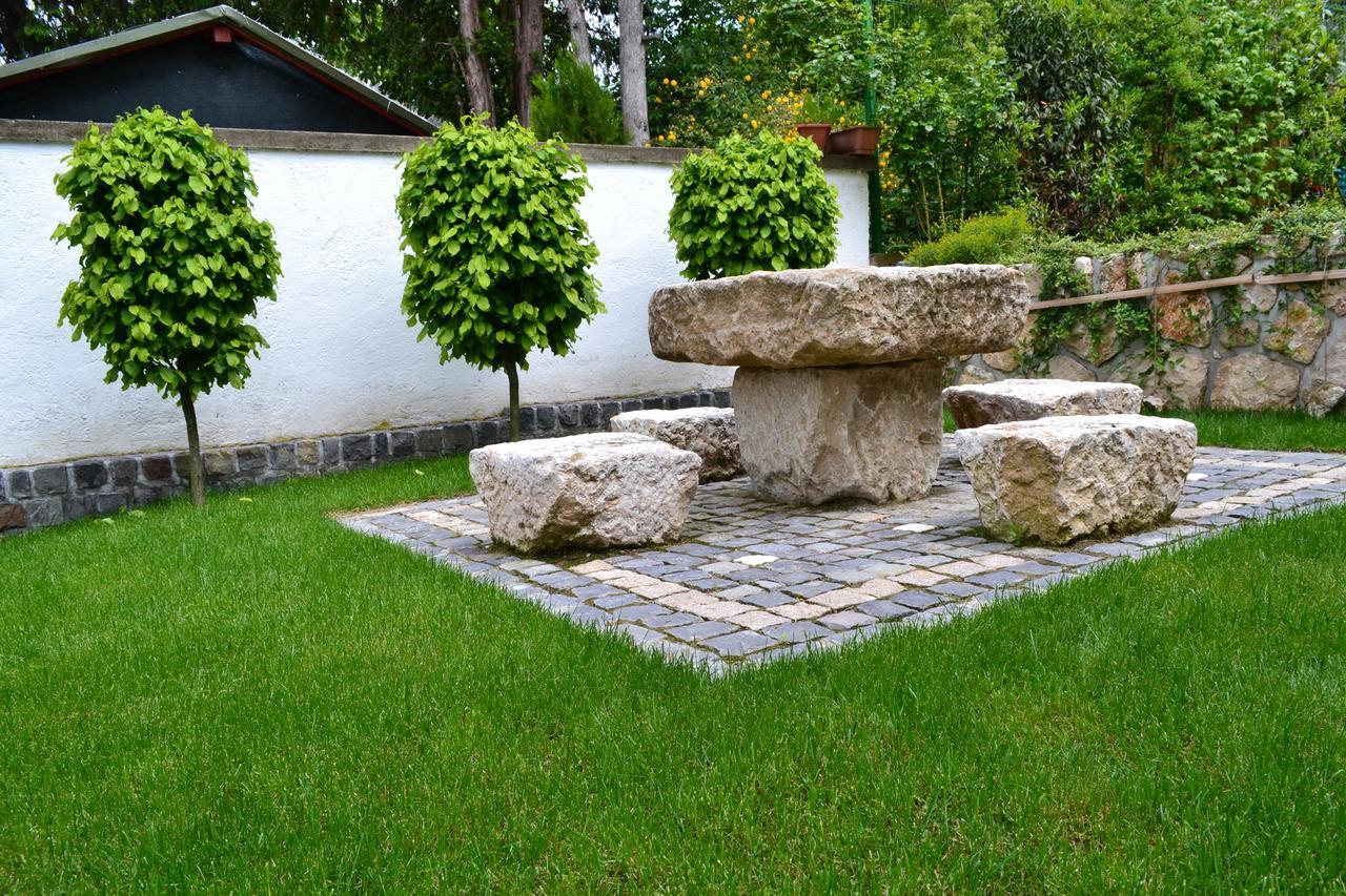 Aparthotel Casa Veche Braşov Esterno foto