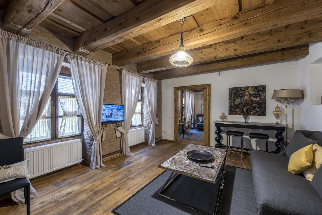 Aparthotel Casa Veche Braşov Esterno foto
