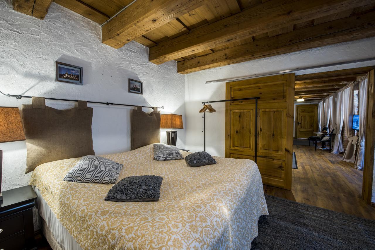 Aparthotel Casa Veche Braşov Esterno foto