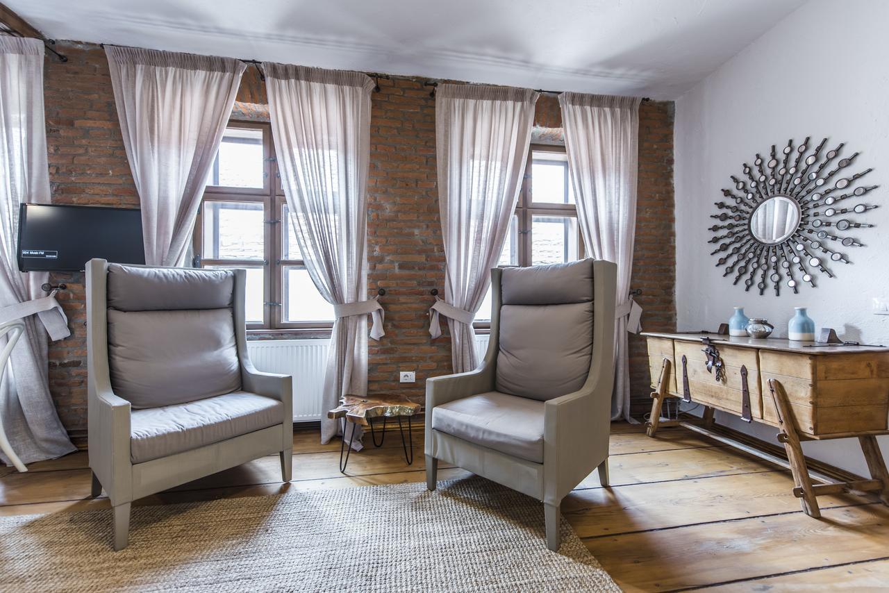Aparthotel Casa Veche Braşov Esterno foto